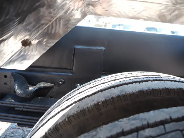 いすゞ エルフ BDG-NKR85N(2WD)の写真28