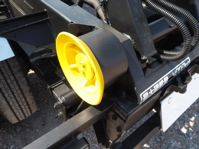 いすゞ エルフ BDG-NKR85N(2WD)の写真32