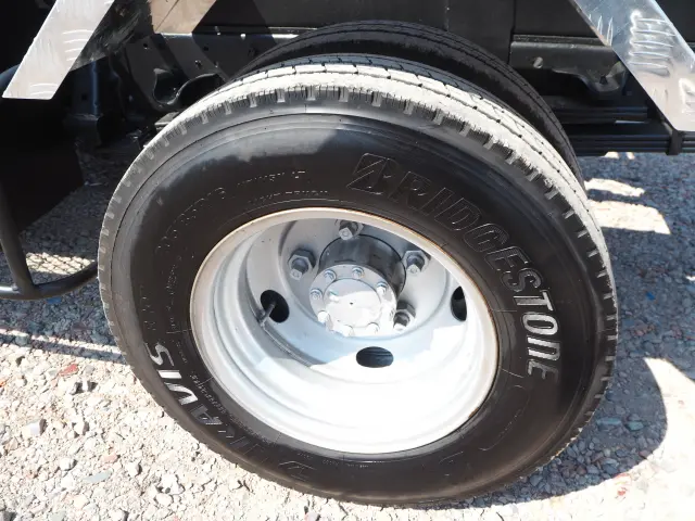 いすゞ エルフ BDG-NKR85N(2WD)の写真34