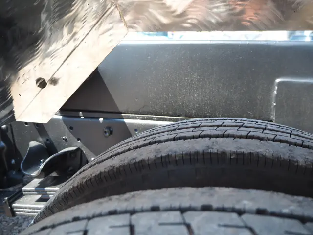 いすゞ エルフ BDG-NKR85N(2WD)の写真35