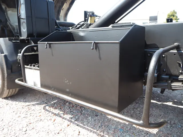 いすゞ エルフ BDG-NKR85N(2WD)の写真36