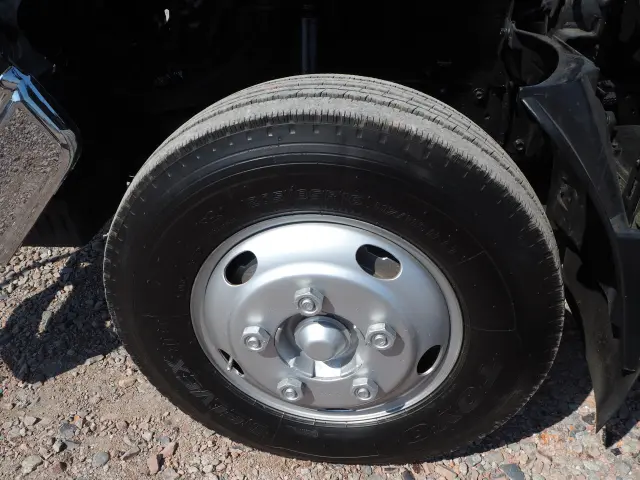 いすゞ エルフ BDG-NKR85N(2WD)の写真39