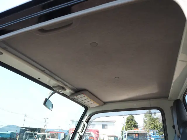 いすゞ エルフ BDG-NKR85N(2WD)の写真43