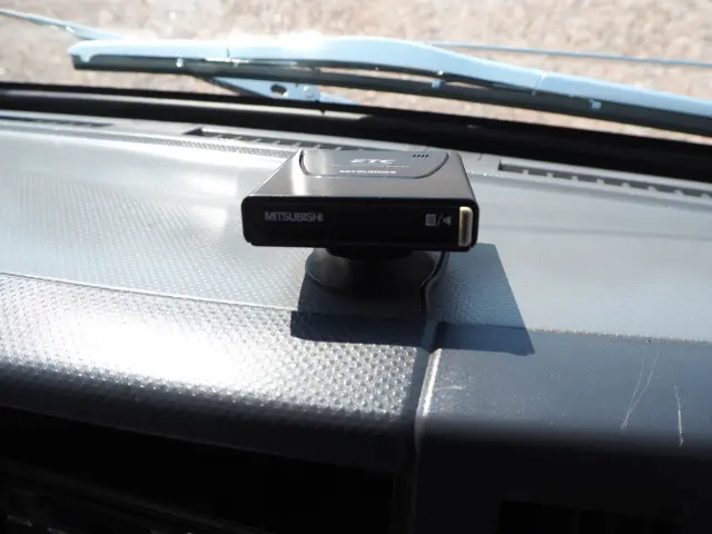 いすゞ エルフ BDG-NKR85N(2WD)の写真49