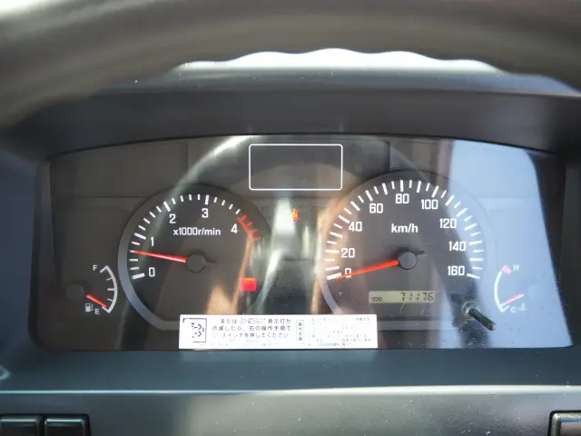 いすゞ エルフ BDG-NKR85N(2WD)の写真50