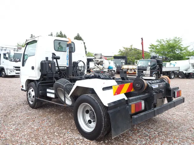 いすゞ エルフ PDG-NKR85YN(2WD)の写真3