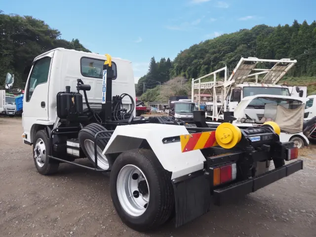 いすゞ エルフ PDG-NKR85YN(2WD)の写真3