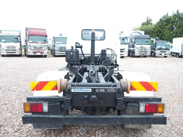 いすゞ エルフ PDG-NKR85YN(2WD)の写真4