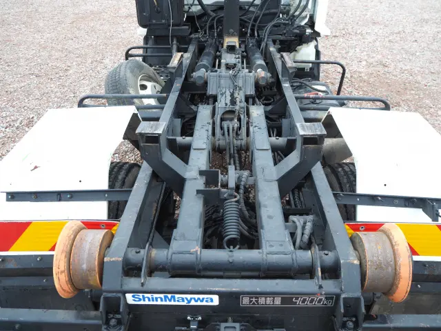 いすゞ エルフ PDG-NKR85YN(2WD)の写真5