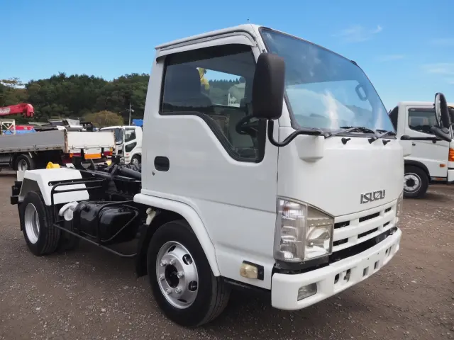 いすゞ エルフ PDG-NKR85YN(2WD)の写真7