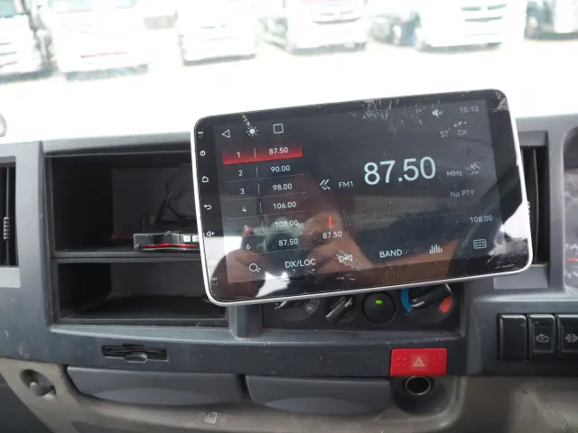 いすゞ エルフ PDG-NKR85YN(2WD)の写真45