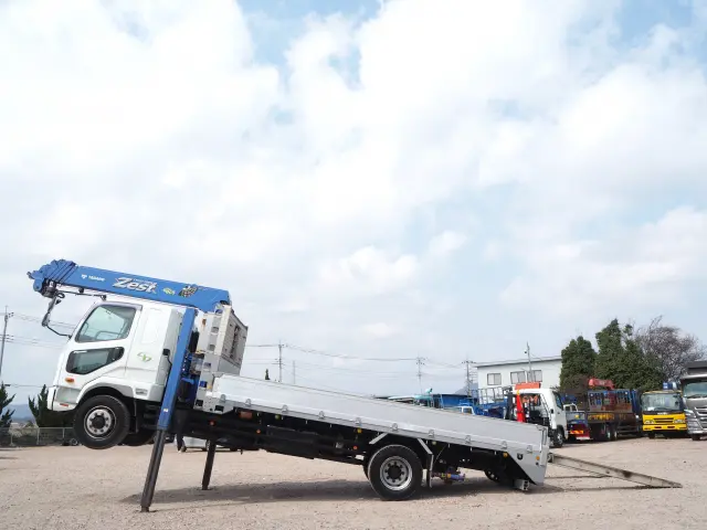 三菱 ファイター LKG-FK62FZ(2WD)の写真1