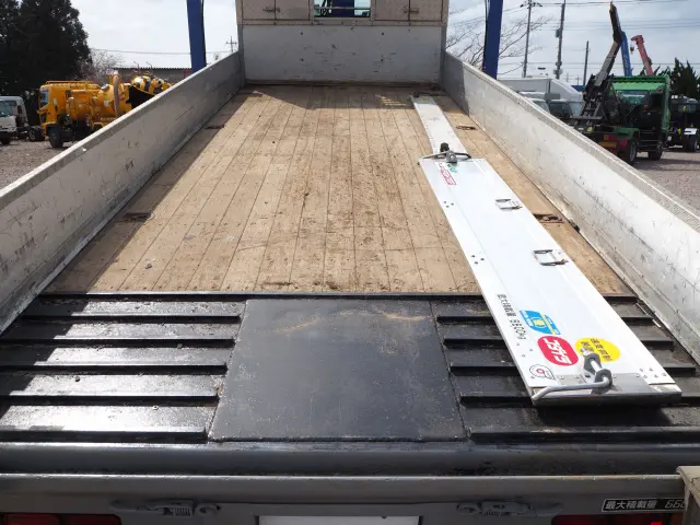 三菱 ファイター LKG-FK62FZ(2WD)の写真16