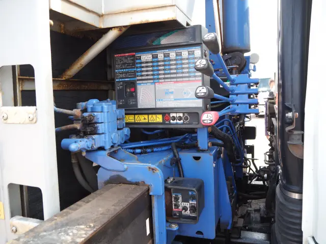 三菱 ファイター LKG-FK62FZ(2WD)の写真17