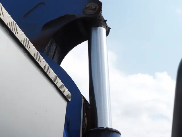 三菱 ファイター LKG-FK62FZ(2WD)の写真18