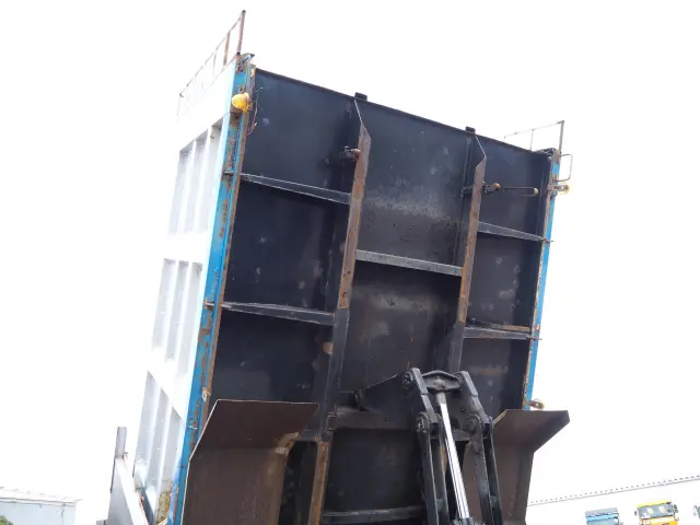 いすゞ フォワード PKG-FRR90S1(2WD)の写真12