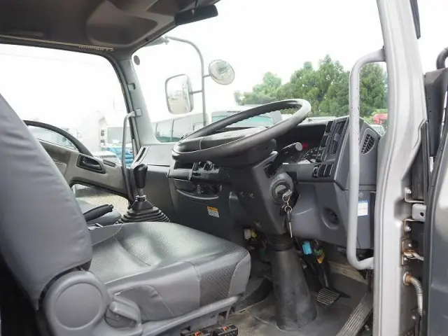 いすゞ フォワード PKG-FRR90S1(2WD)の写真42