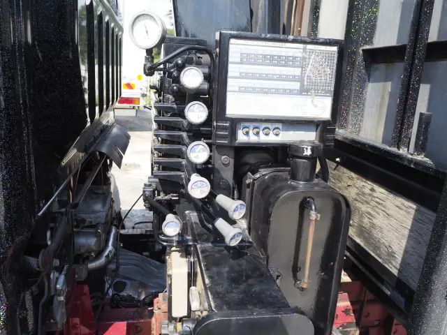 三菱 キャンター KK-FE73EEX(2WD)の写真14