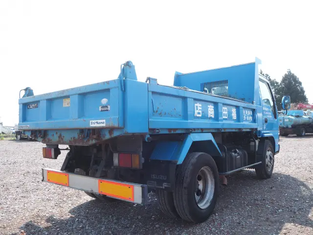 いすゞ エルフ PB-NKR81N(2WD)の写真5