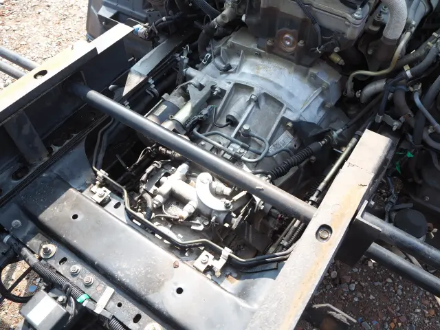 いすゞ エルフ PB-NKR81N(2WD)の写真17