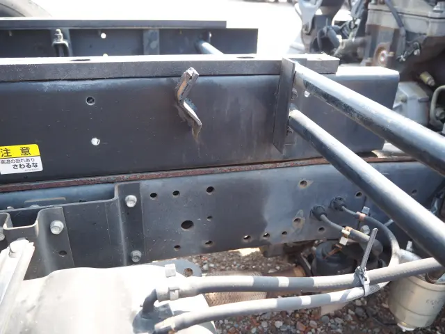 いすゞ エルフ PB-NKR81N(2WD)の写真20