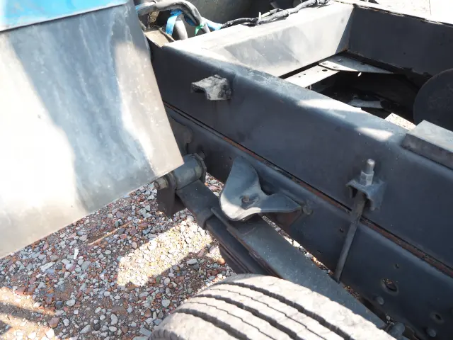 いすゞ エルフ PB-NKR81N(2WD)の写真23