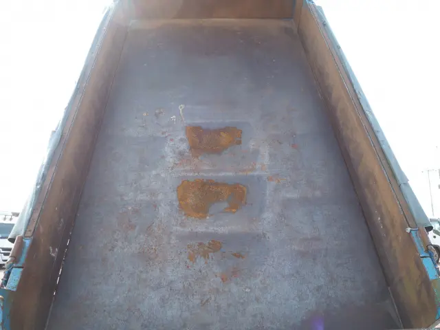 いすゞ エルフ PB-NKR81N(2WD)の写真29