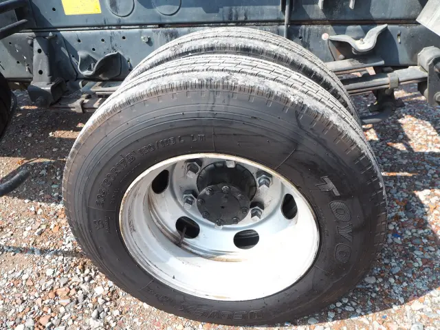 いすゞ エルフ PB-NKR81N(2WD)の写真31