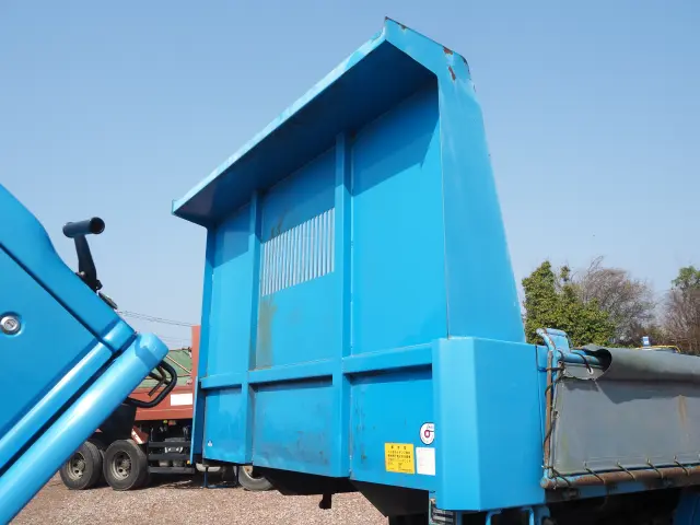 いすゞ エルフ PB-NKR81N(2WD)の写真41