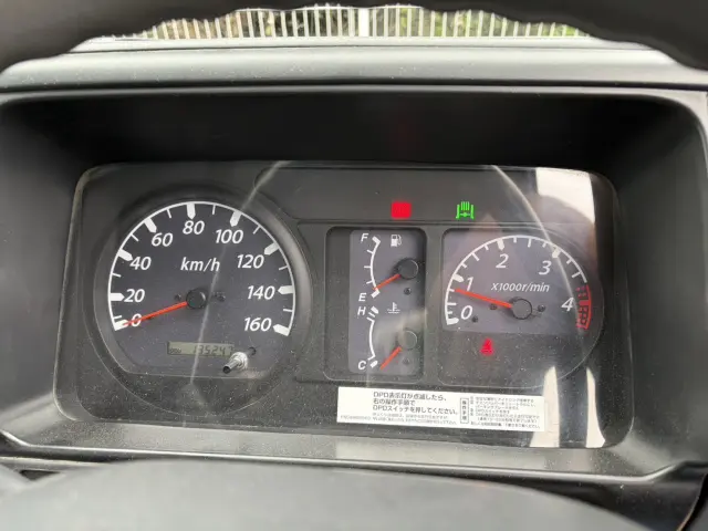 いすゞ エルフ PB-NKR81N(2WD)の写真50