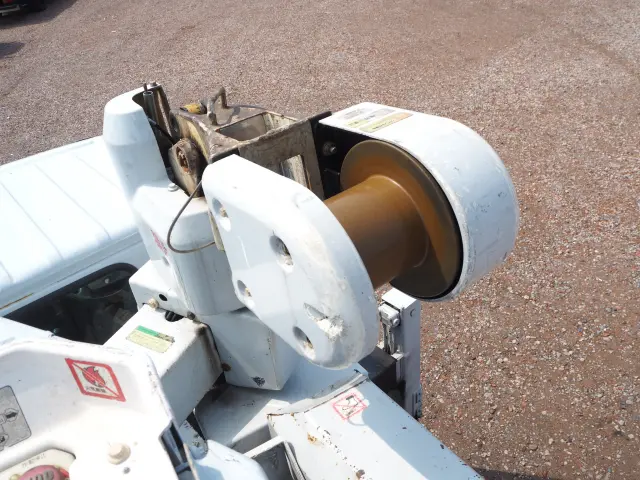 いすゞ エルフ PB-NKR81AN(2WD)の写真13