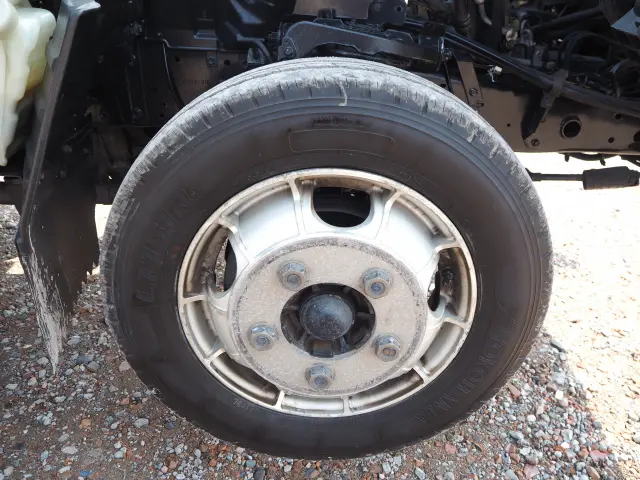 いすゞ エルフ PB-NKR81AN(2WD)の写真19