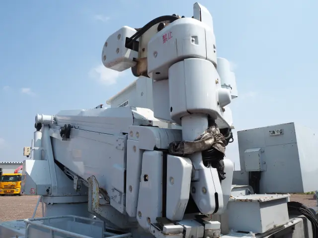 いすゞ エルフ PB-NKR81AN(2WD)の写真20