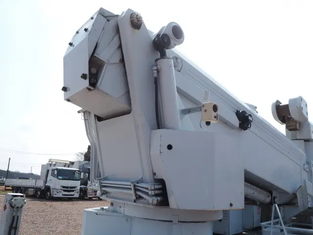 いすゞ エルフ PB-NKR81AN(2WD)の写真29