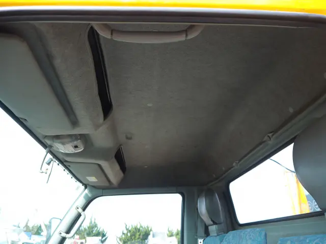 三菱 キャンター KK-FE63EEY(2WD)の写真41