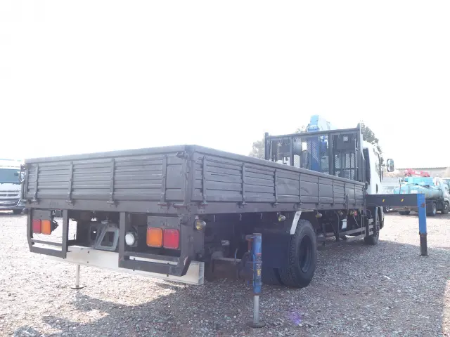 いすゞ フォワード PKG-FSR34S2(2WD)の写真5