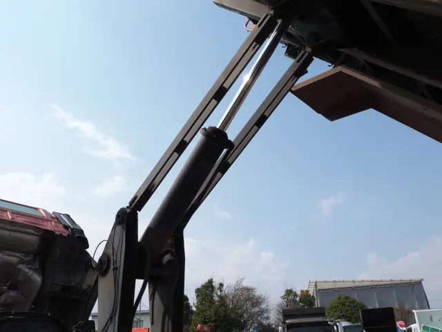 日野 プロフィア QPG-FS1AKDA(6x4)の写真30