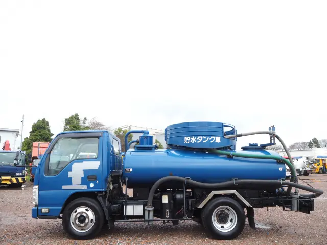 いすゞ エルフ SKG-NKR85AN(2WD)の写真2