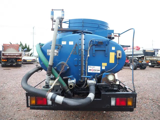 いすゞ エルフ SKG-NKR85AN(2WD)の写真4