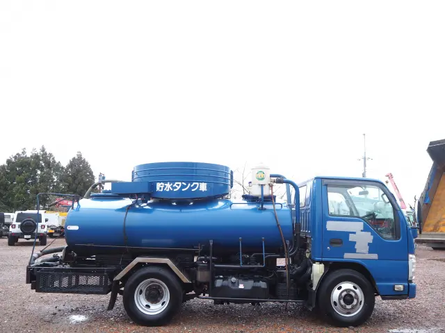 いすゞ エルフ SKG-NKR85AN(2WD)の写真6