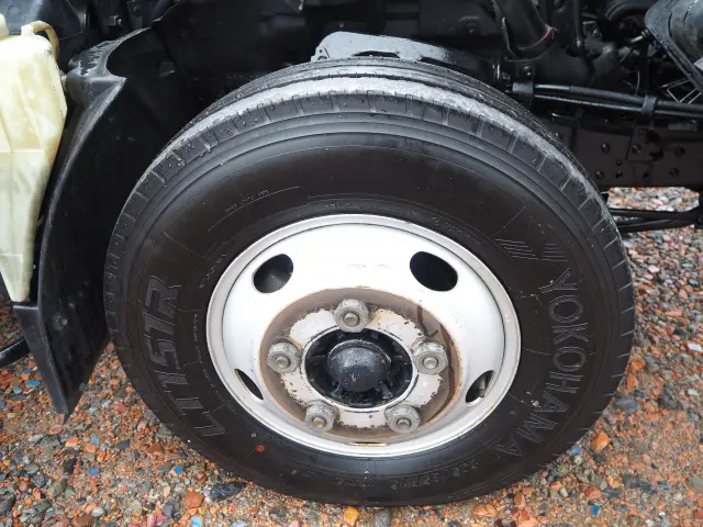 いすゞ エルフ SKG-NKR85AN(2WD)の写真11