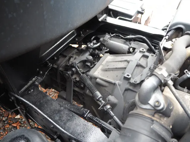 いすゞ エルフ SKG-NKR85AN(2WD)の写真13