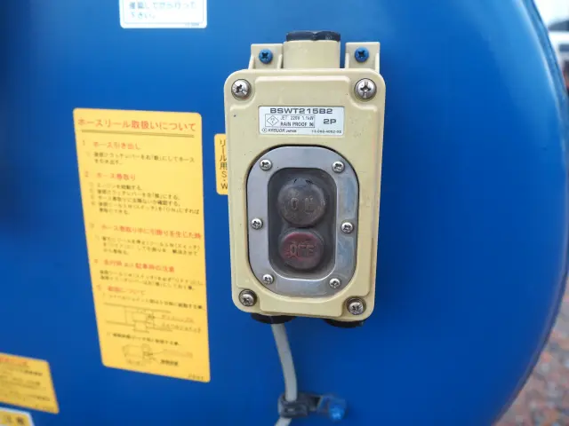 いすゞ エルフ SKG-NKR85AN(2WD)の写真23