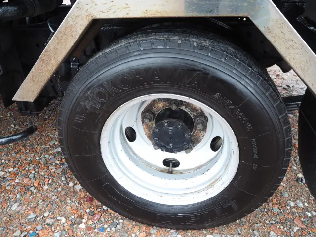 いすゞ エルフ SKG-NKR85AN(2WD)の写真30