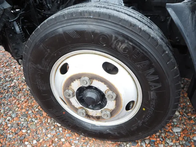 いすゞ エルフ SKG-NKR85AN(2WD)の写真34