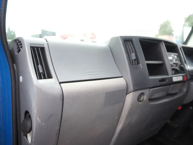 いすゞ エルフ SKG-NKR85AN(2WD)の写真41