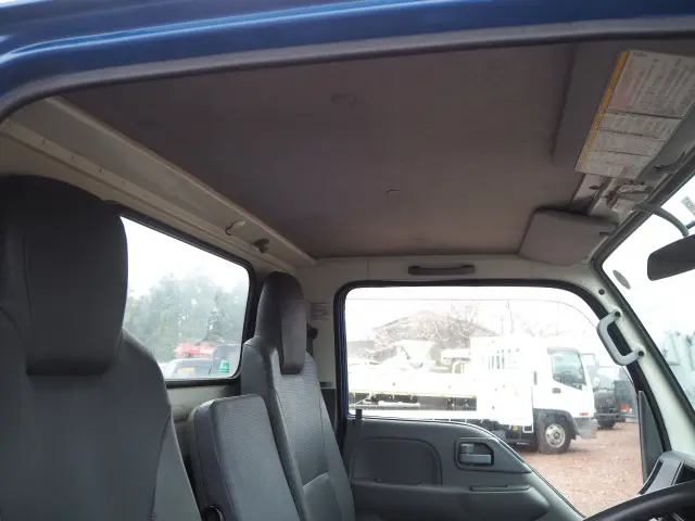 いすゞ エルフ SKG-NKR85AN(2WD)の写真45