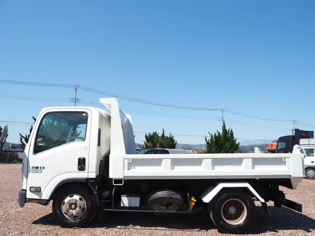 いすゞ エルフ PDG-NPR75N(2WD)の写真9