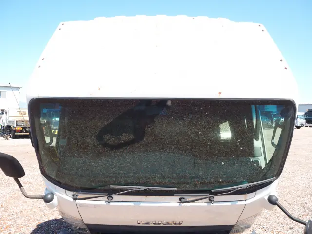 いすゞ エルフ PDG-NPR75N(2WD)の写真16