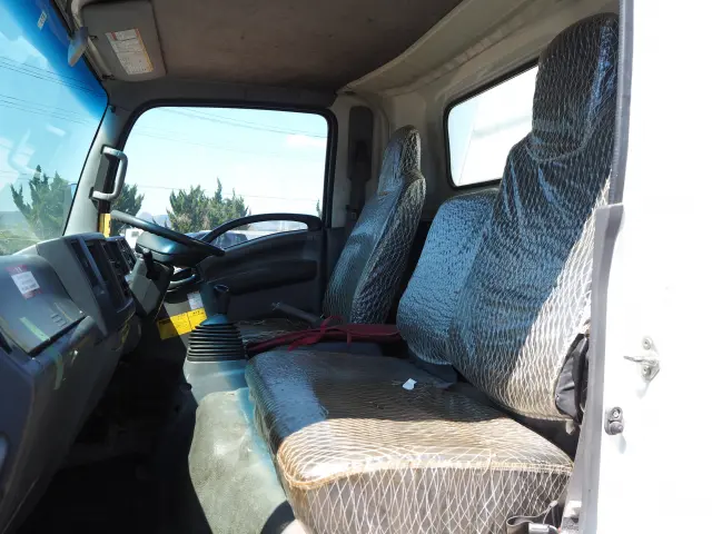 いすゞ エルフ PDG-NPR75N(2WD)の写真44